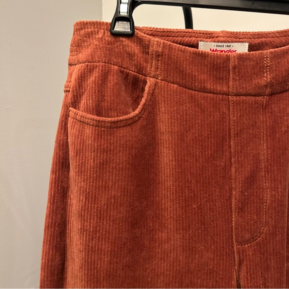 Wrangler women’s Burnt Orange Color Pull On Corduroy Flare Pants Size M NEW - Picture 8 of 9